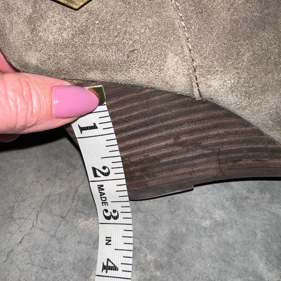 BCBG WALLICE Brown suede buckle zipper” wedge knee Fashion boot SZ 9 - Picture 6 of 6